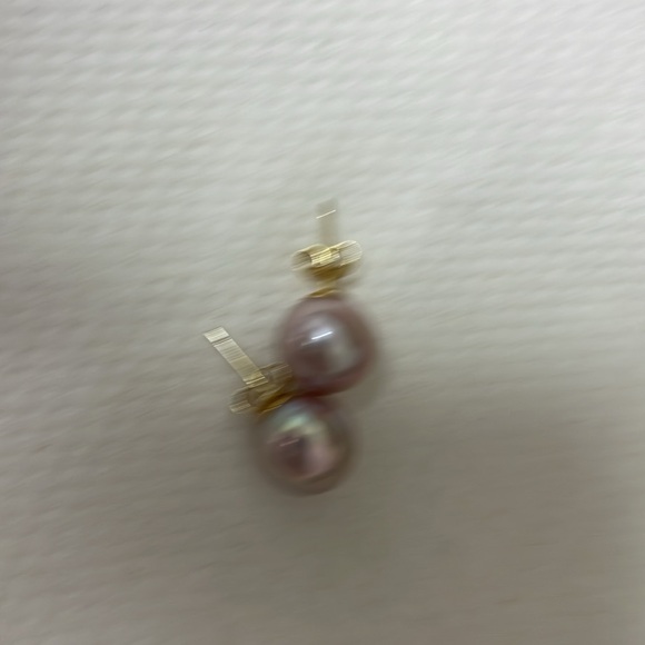 Edison Pearl Studs 9.5mm - Picture 4 of 5